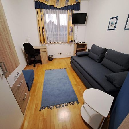 Appartement Poelzl Oeblarn Region Schladming Dachstein Oblarn Eksteriør billede