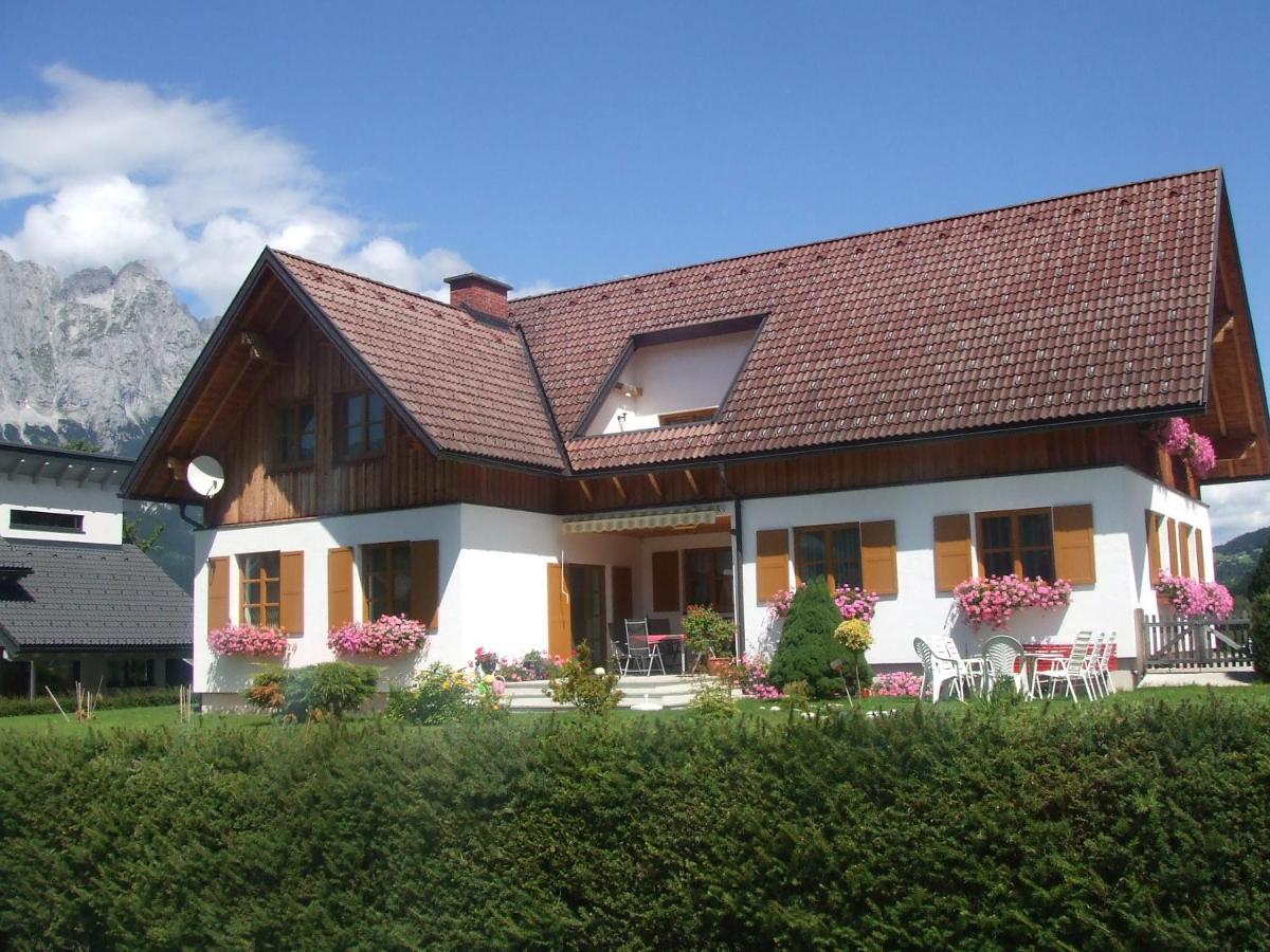 Appartement Poelzl Oeblarn Region Schladming Dachstein Oblarn Eksteriør billede