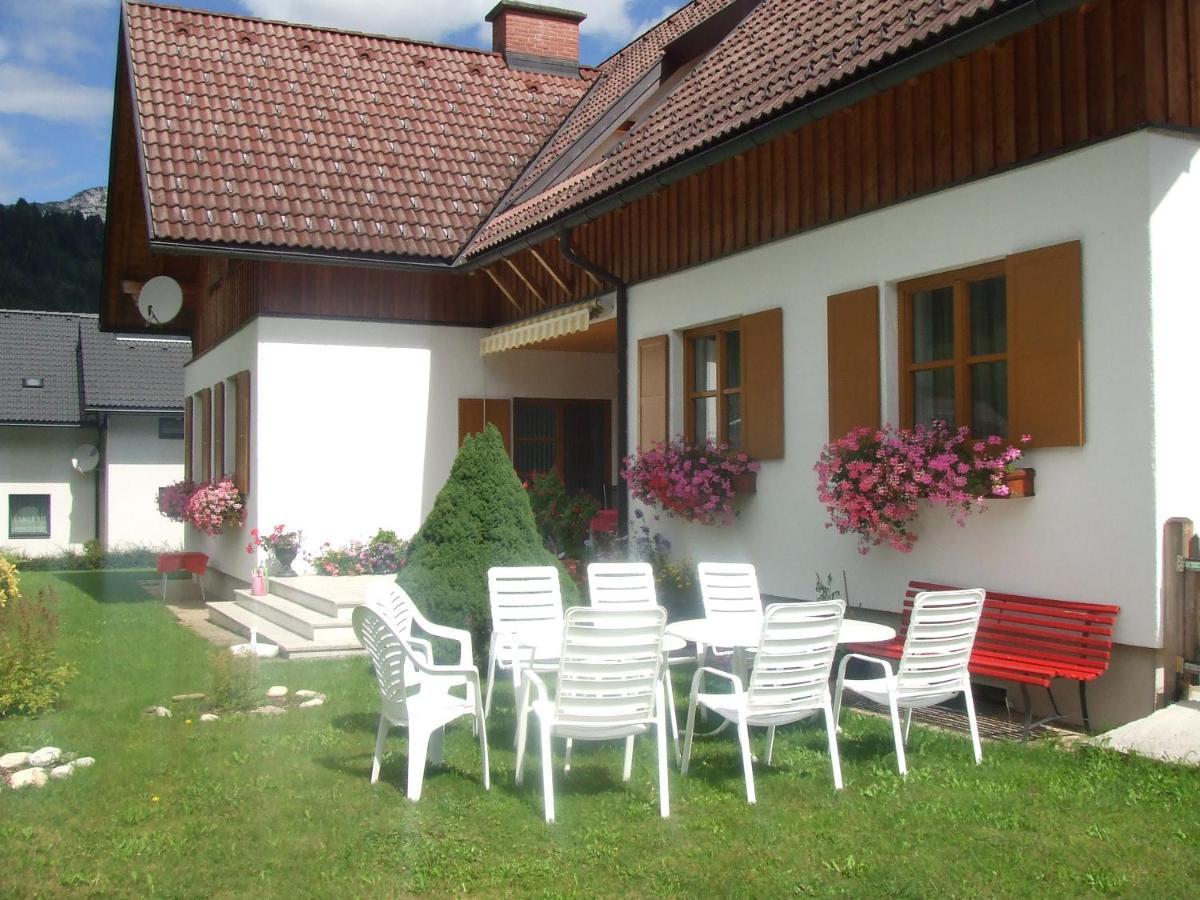 Appartement Poelzl Oeblarn Region Schladming Dachstein Oblarn Eksteriør billede