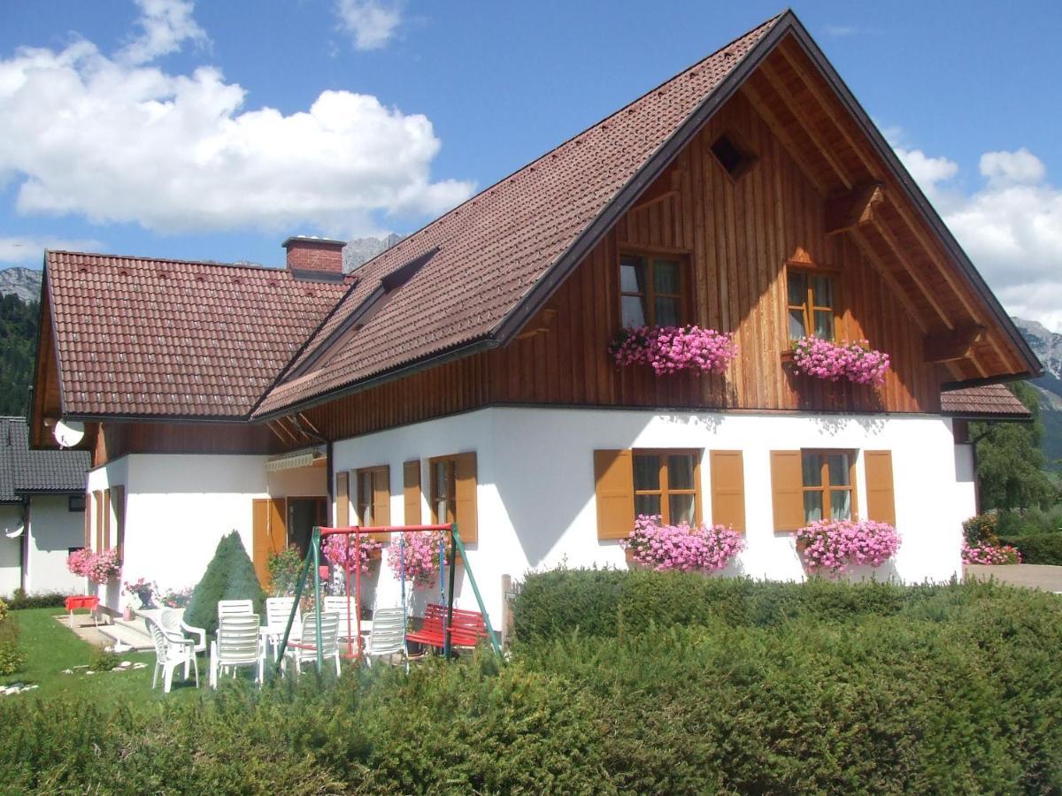 Appartement Poelzl Oeblarn Region Schladming Dachstein Oblarn Eksteriør billede
