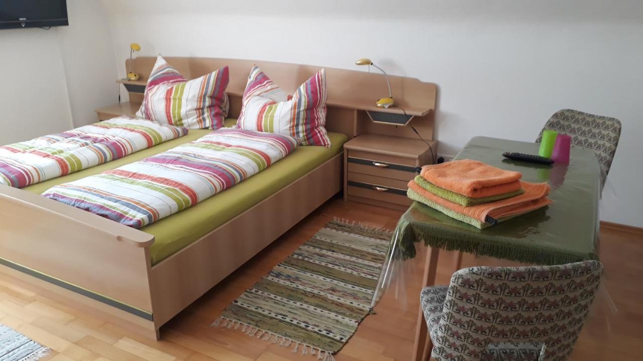 Appartement Poelzl Oeblarn Region Schladming Dachstein Oblarn Eksteriør billede